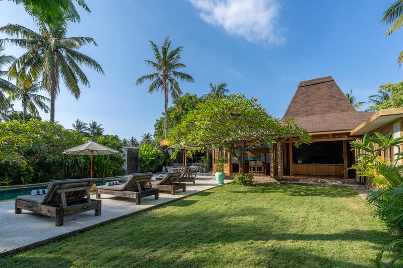 Villa Casa Kecil Room with TV